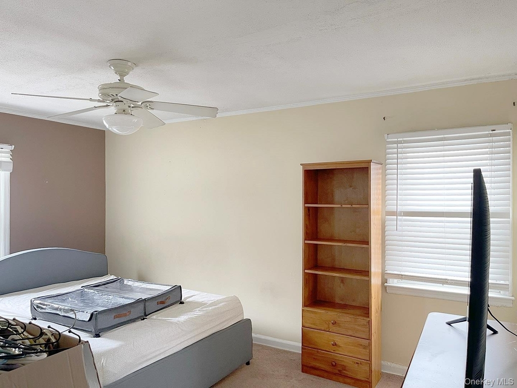 364 E Broadway - Photo 10