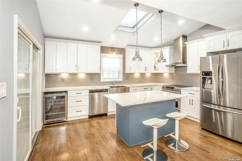 865 Grand Boulevard - Photo 2