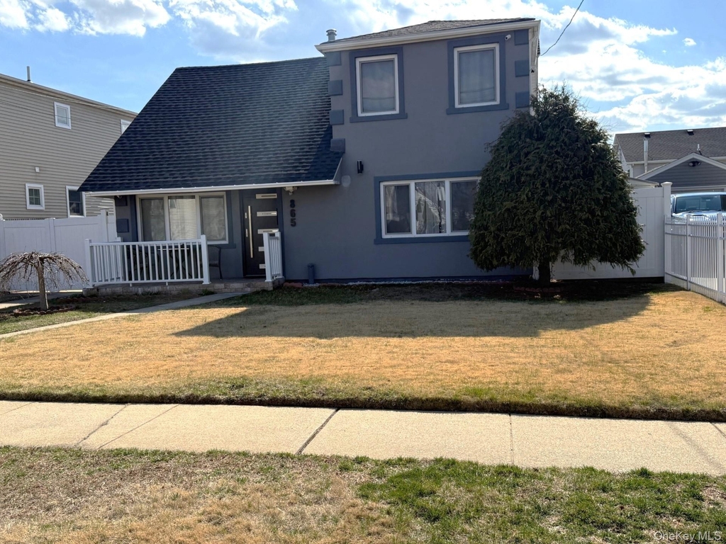 865 Grand Boulevard - Photo 1