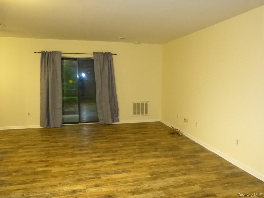 715 Kennedy Drive - Photo 2