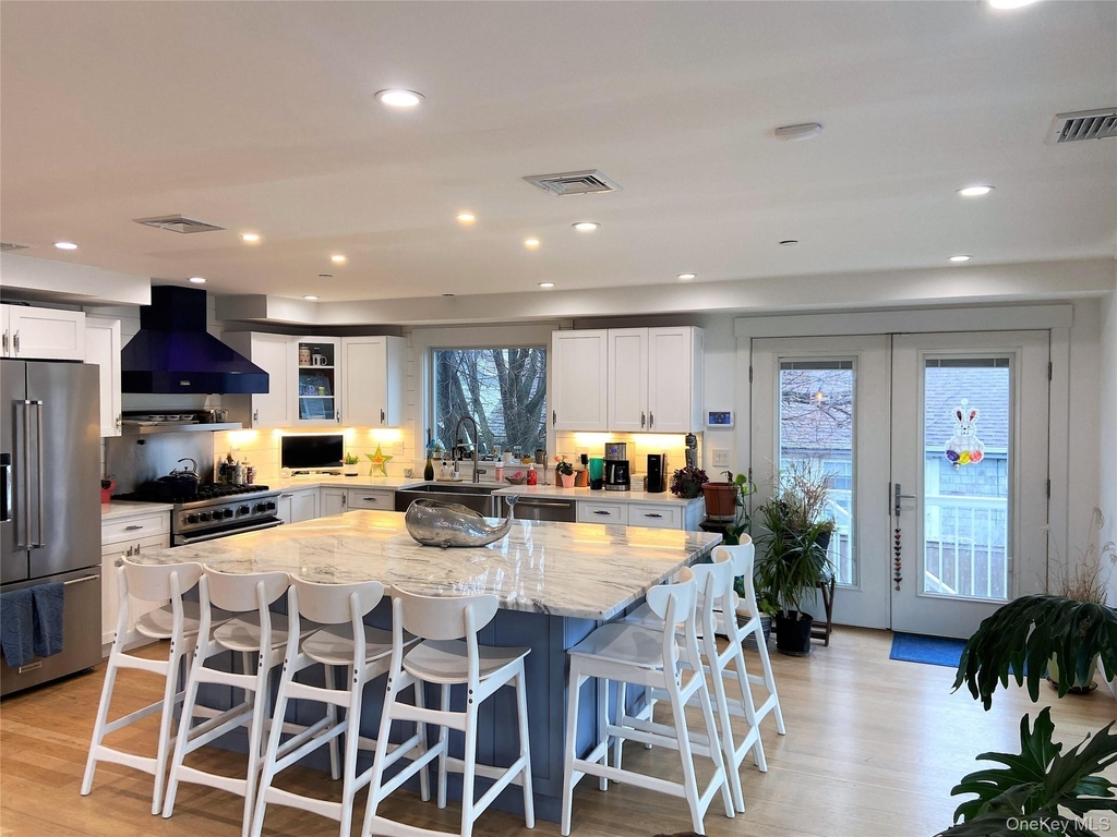 40 Trenton Avenue - Photo 2