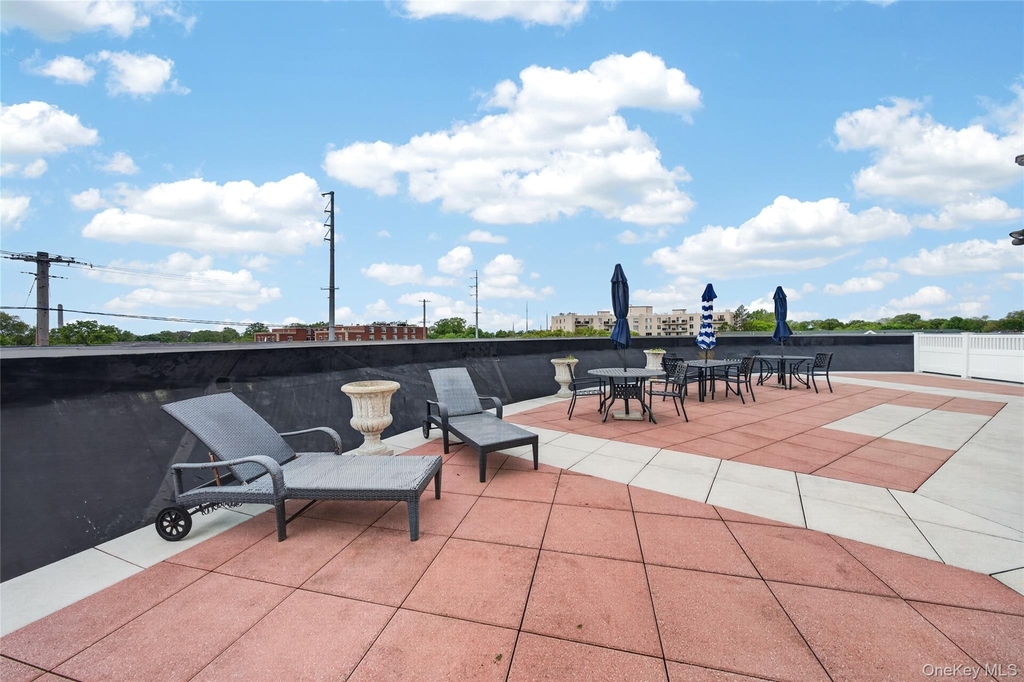 130 Post Avenue - Photo 16