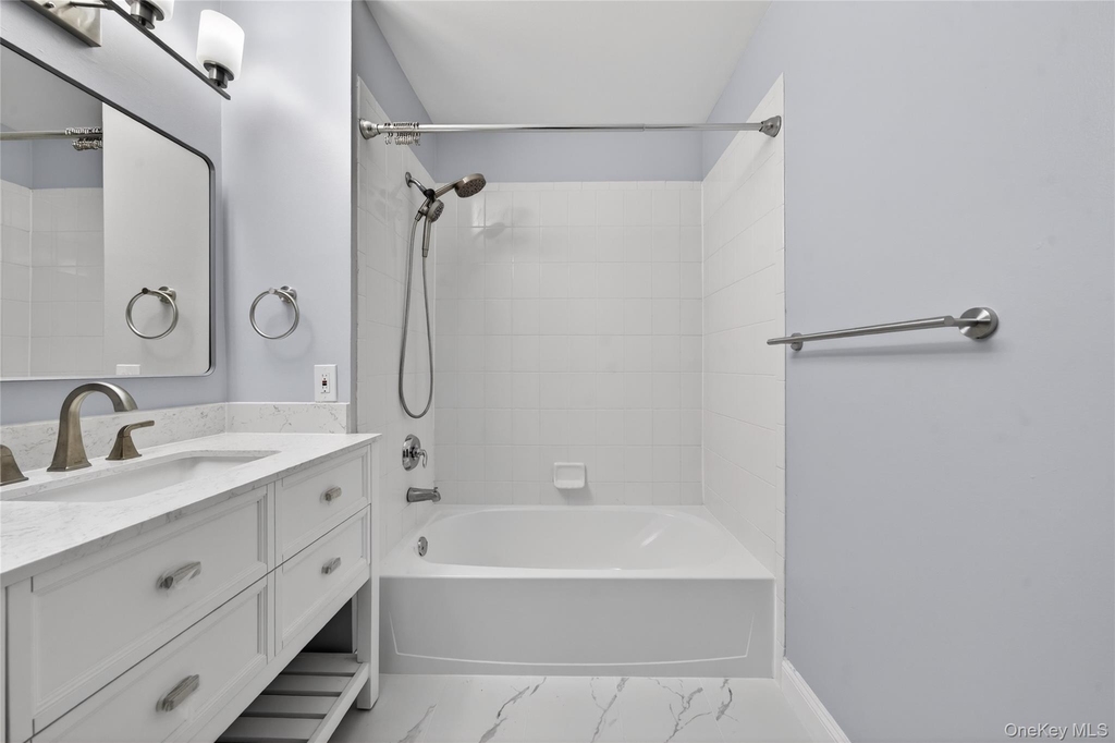 130 Post Avenue - Photo 11