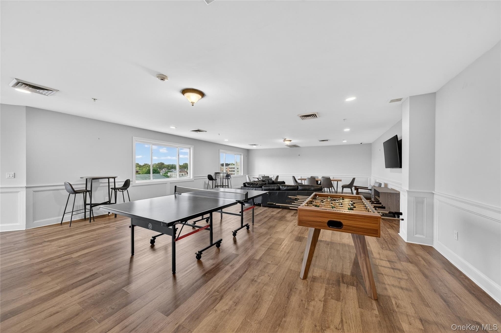 130 Post Avenue - Photo 18