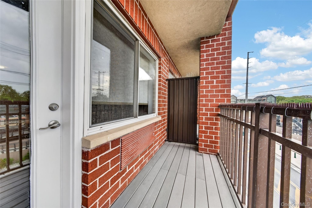 130 Post Avenue - Photo 12