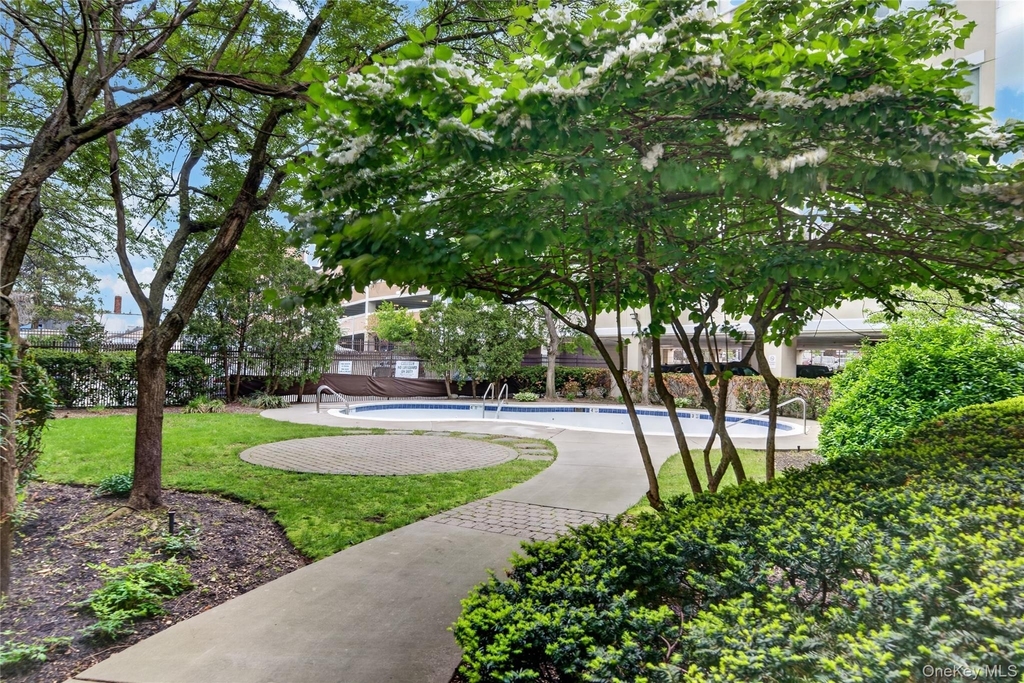 130 Post Avenue - Photo 24