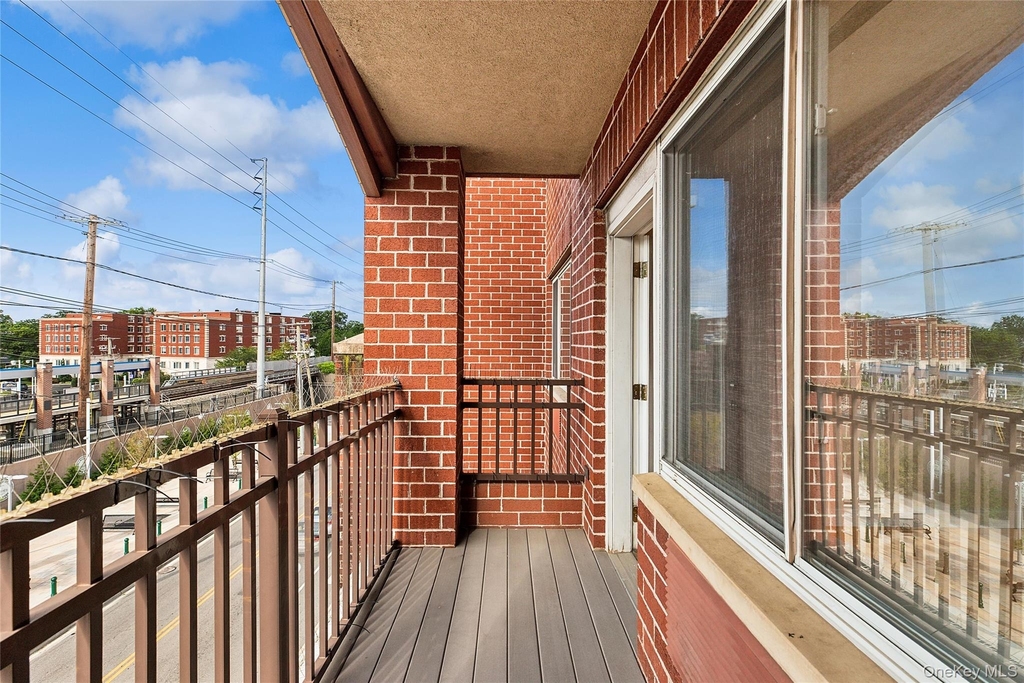 130 Post Avenue - Photo 1