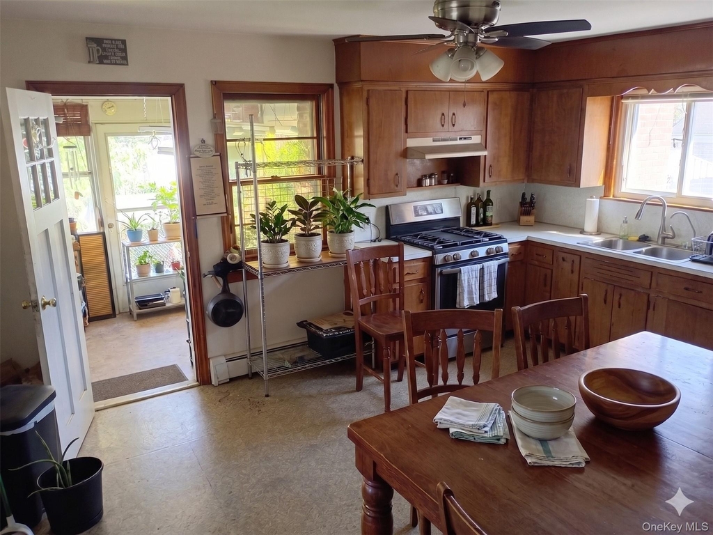 93 E Railroad Avenue - Photo 4