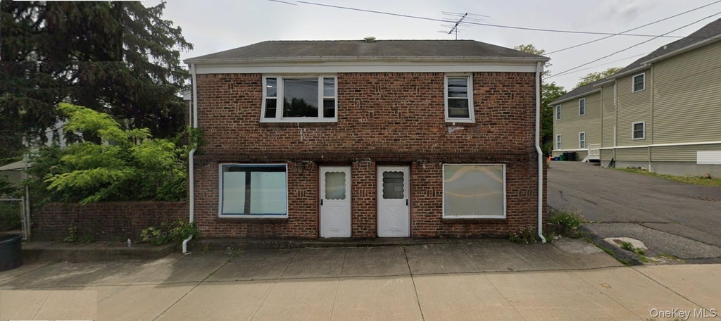 93 E Railroad Avenue - Photo 0