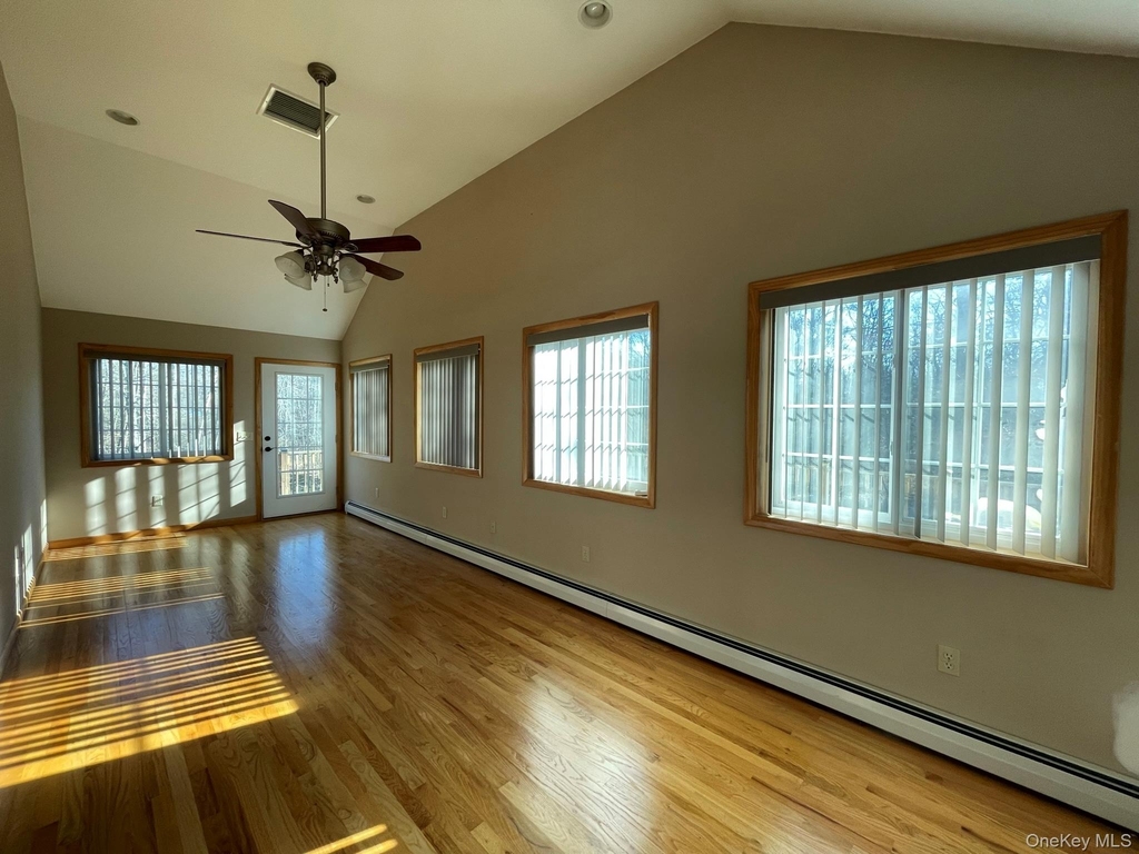 1055 Bruynswick Road - Photo 14