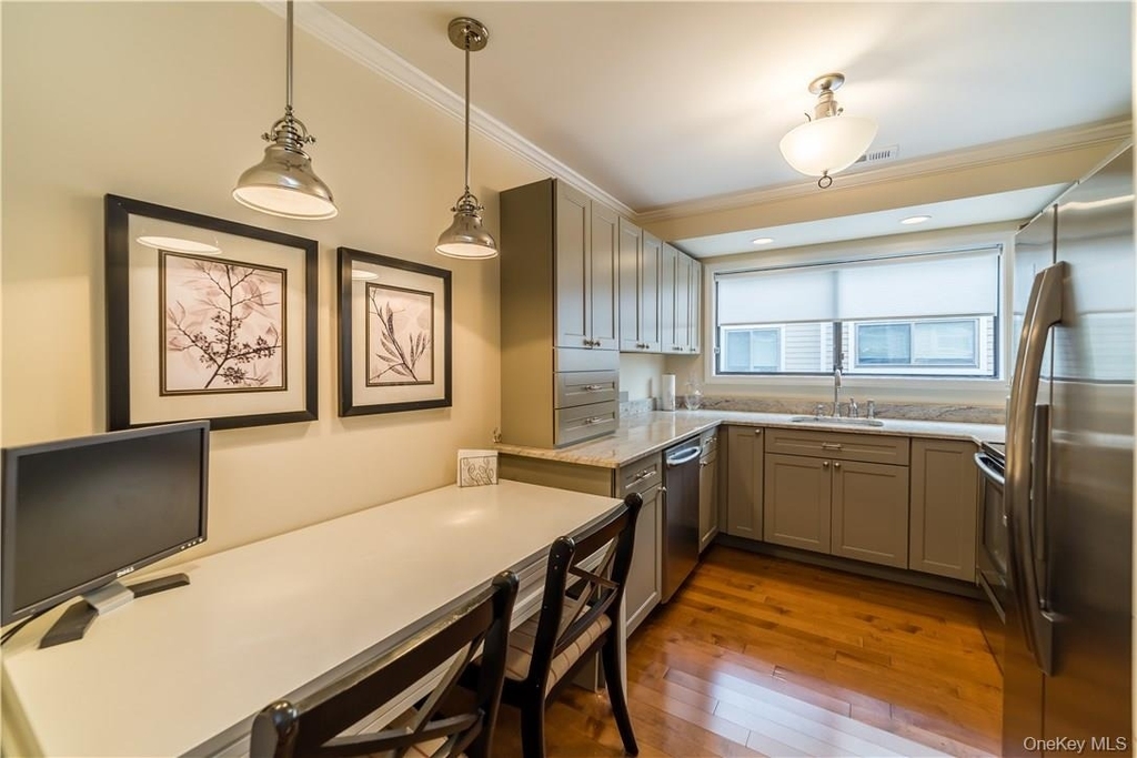 170 Birchwood Close - Photo 5