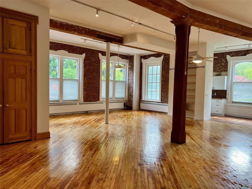 300 Ferdon Avenue - Photo 3