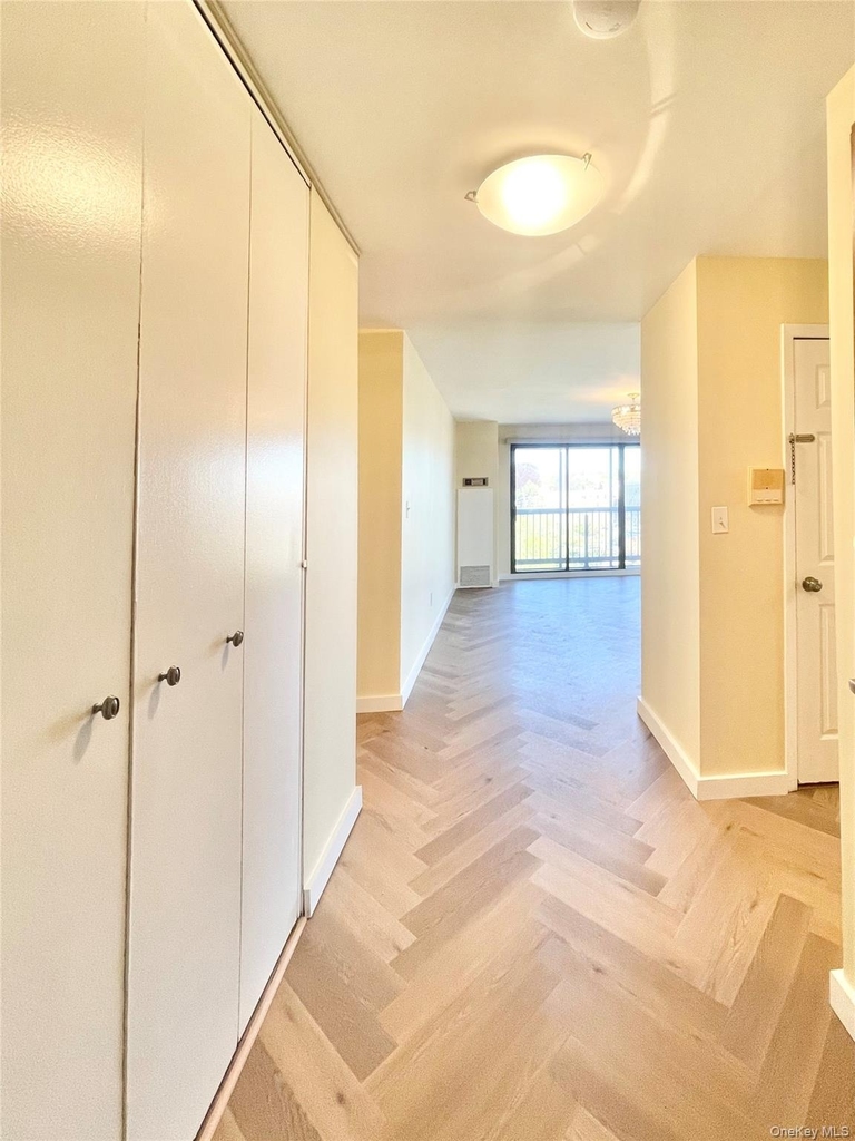 12 Bond Street - Photo 5