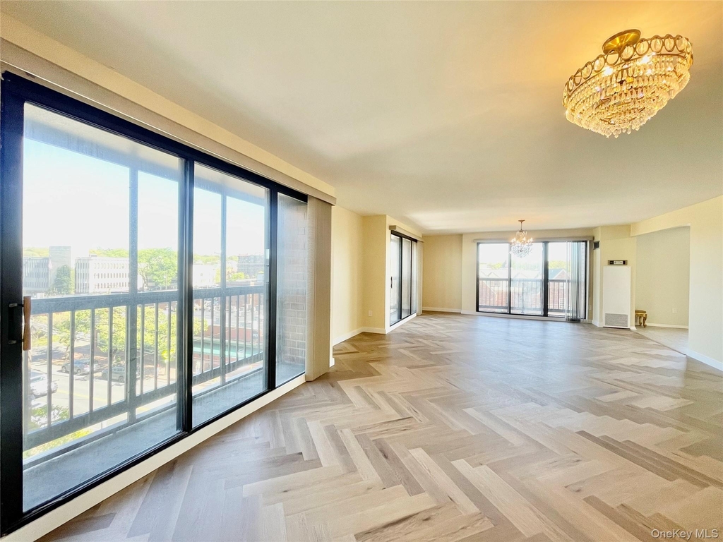 12 Bond Street - Photo 4