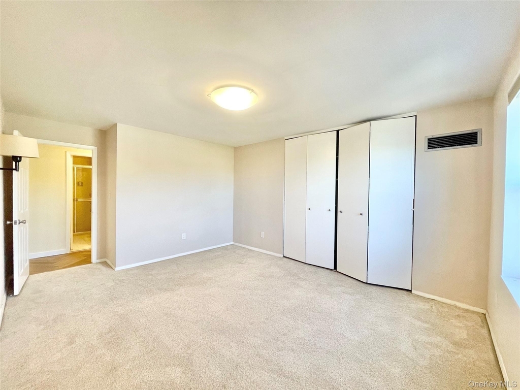 12 Bond Street - Photo 20