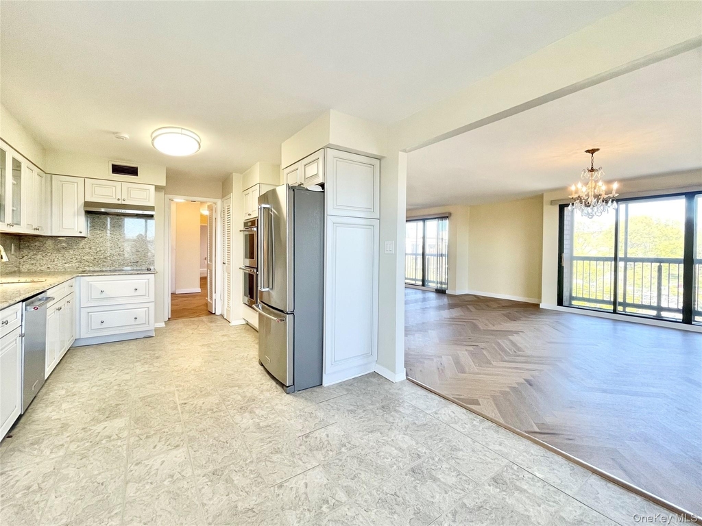 12 Bond Street - Photo 9