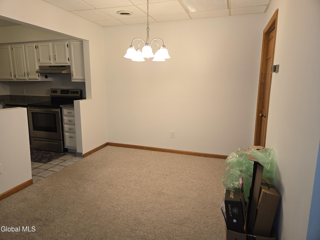 222 S Ten Broeck Street - Photo 2