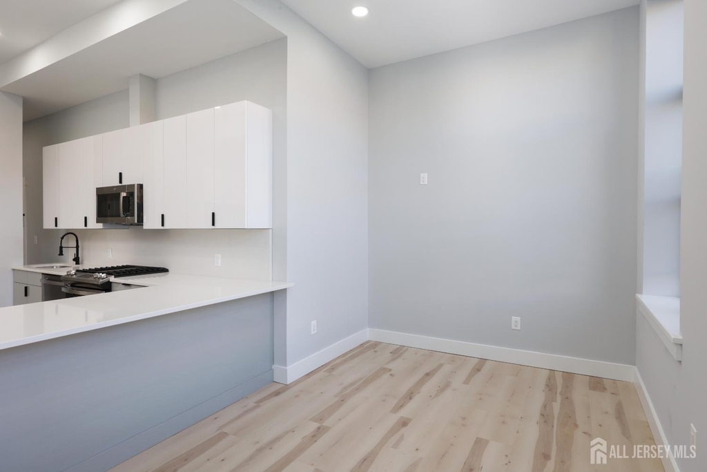 365 George Street - Photo 5