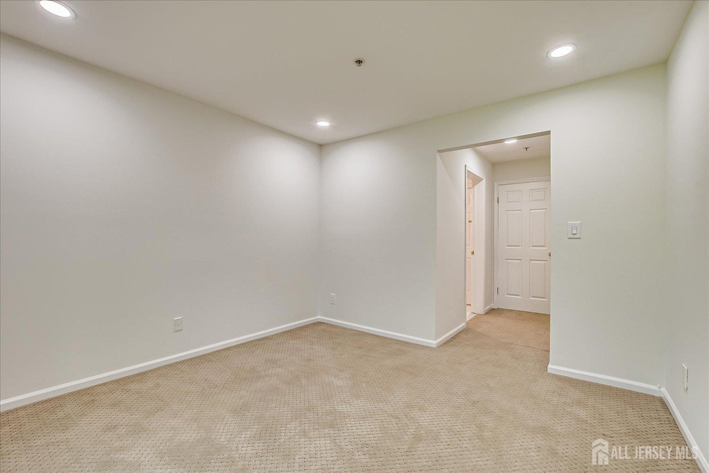 936 Waterford Drive - Photo 23
