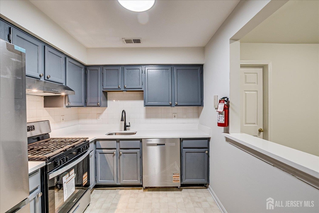936 Waterford Drive - Photo 14