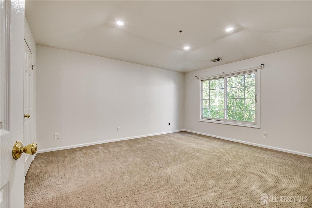 936 Waterford Drive - Photo 17