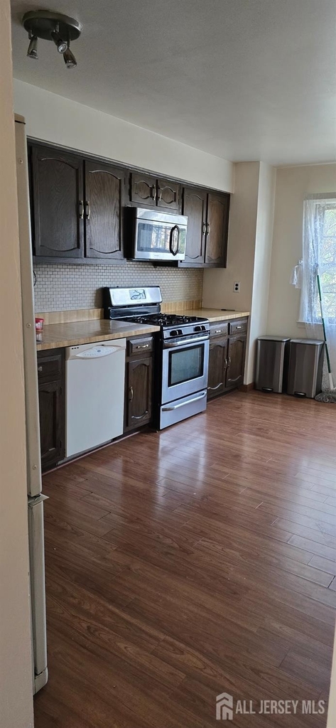 78 Highview Drive - Photo 3