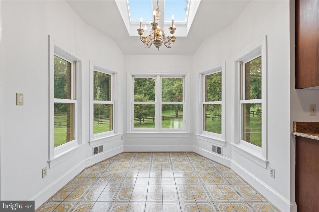 1051 Kelso Road - Photo 10