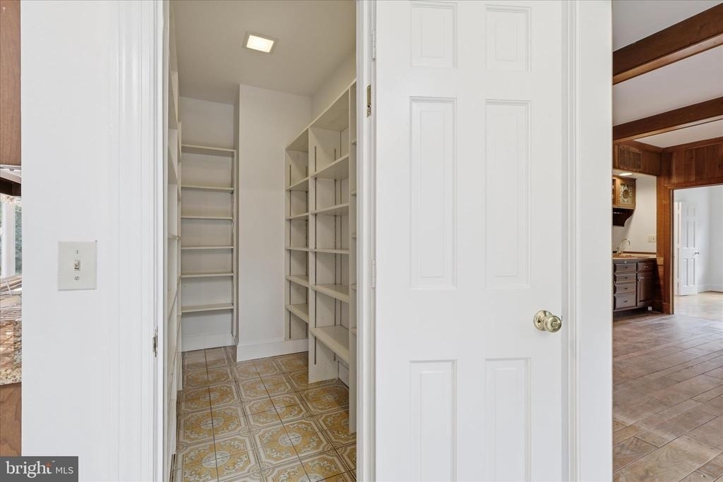 1051 Kelso Road - Photo 11