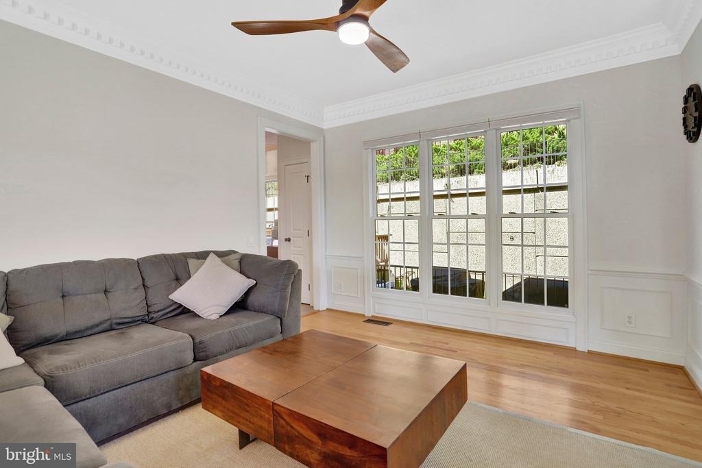 5231 Winter View Drive - Photo 11