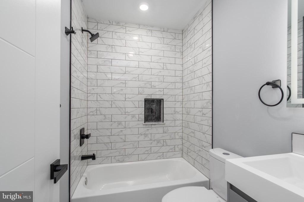 2323 E Cabot Street - Photo 21