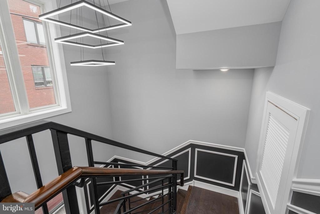 2323 E Cabot Street - Photo 30
