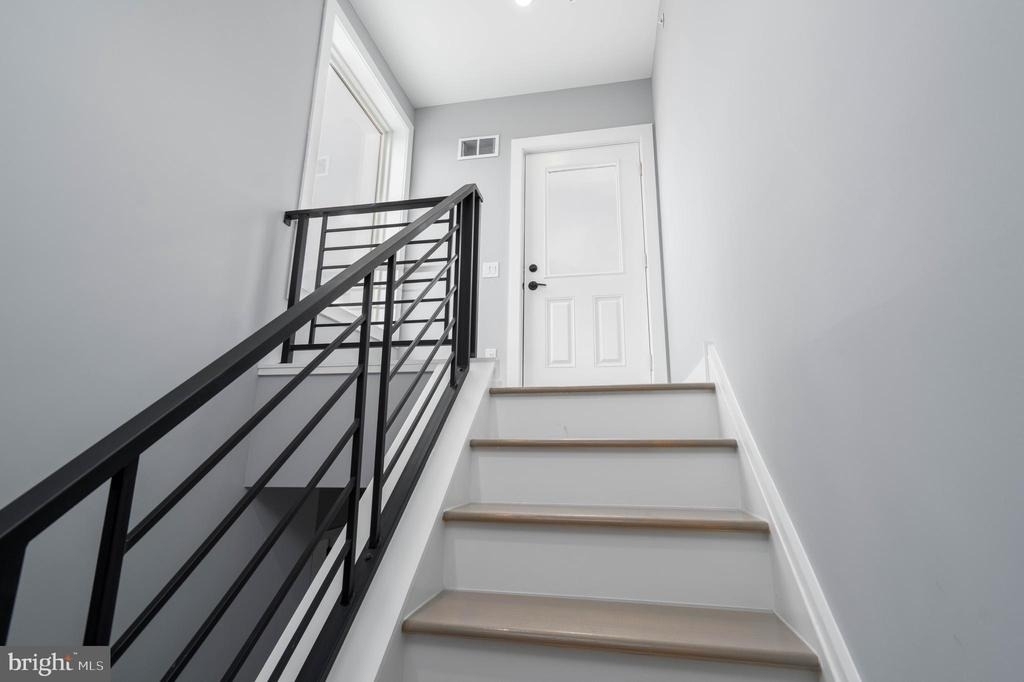 2323 E Cabot Street - Photo 23