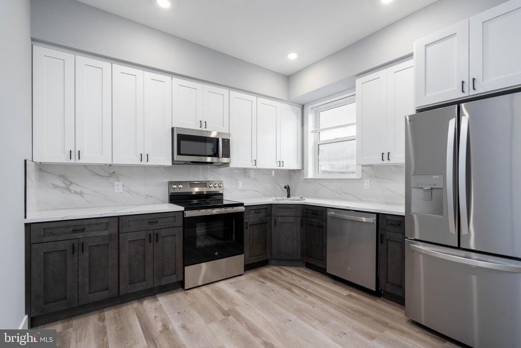 2323 E Cabot Street - Photo 3