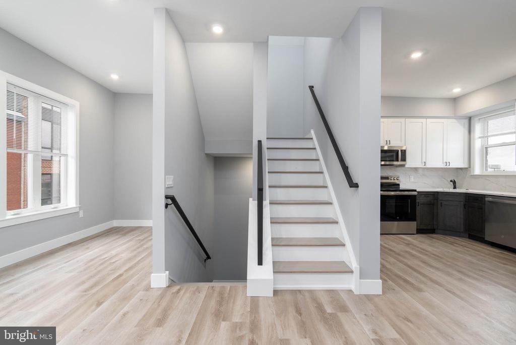 2323 E Cabot Street - Photo 7