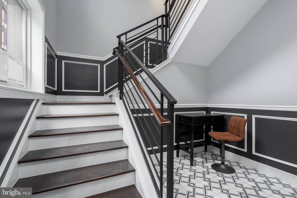 2323 E Cabot Street - Photo 28