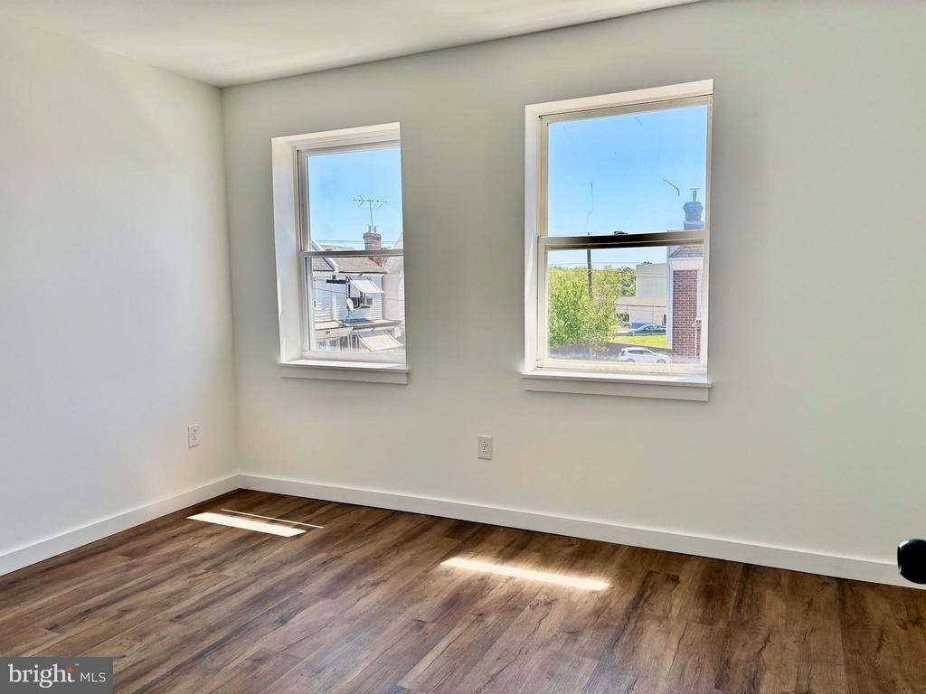 5819 Theodore Street - Photo 8