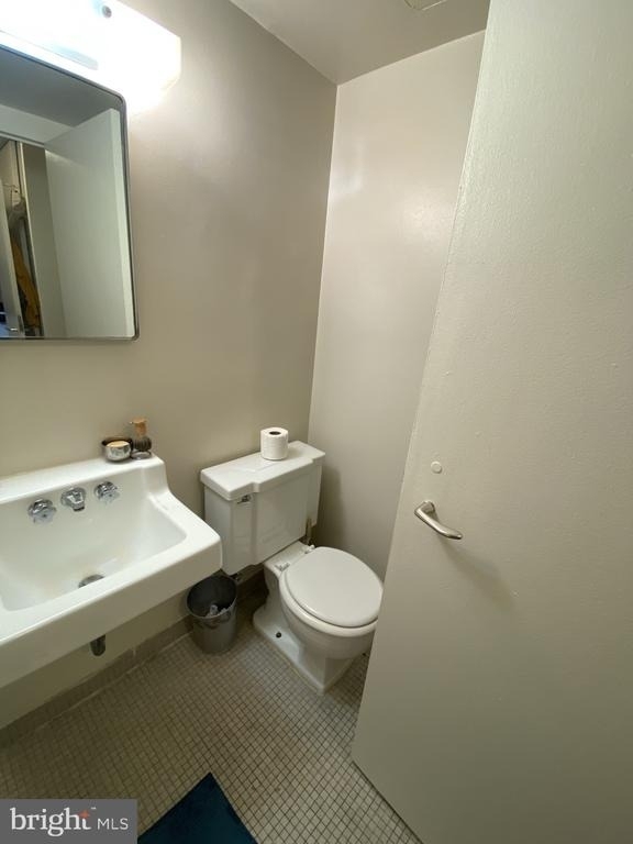 604 S Washington Square - Photo 4