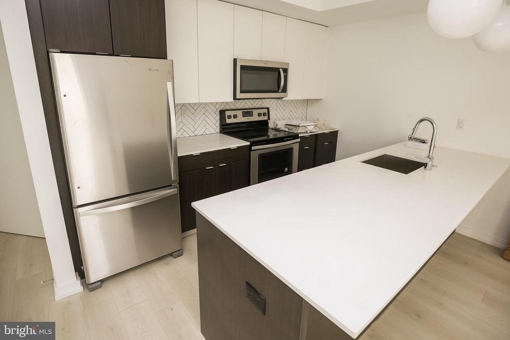 1250 N Taney - Photo 3