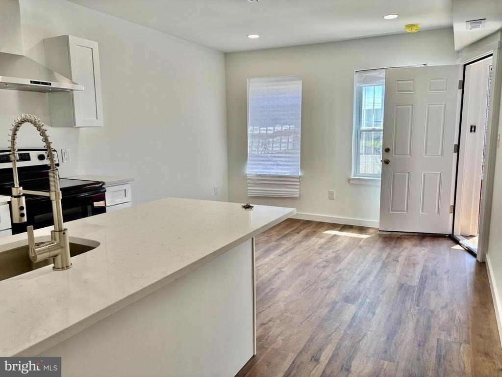 5819 Theodore Street - Photo 3
