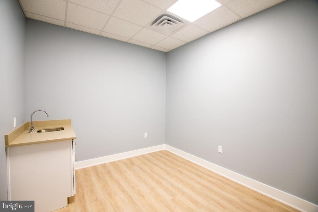 1420 Point Breeze Avenue - Photo 14
