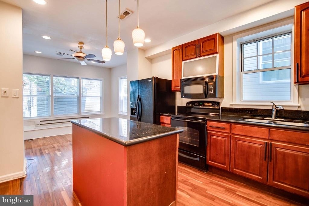 2905 W Girard Avenue - Photo 5