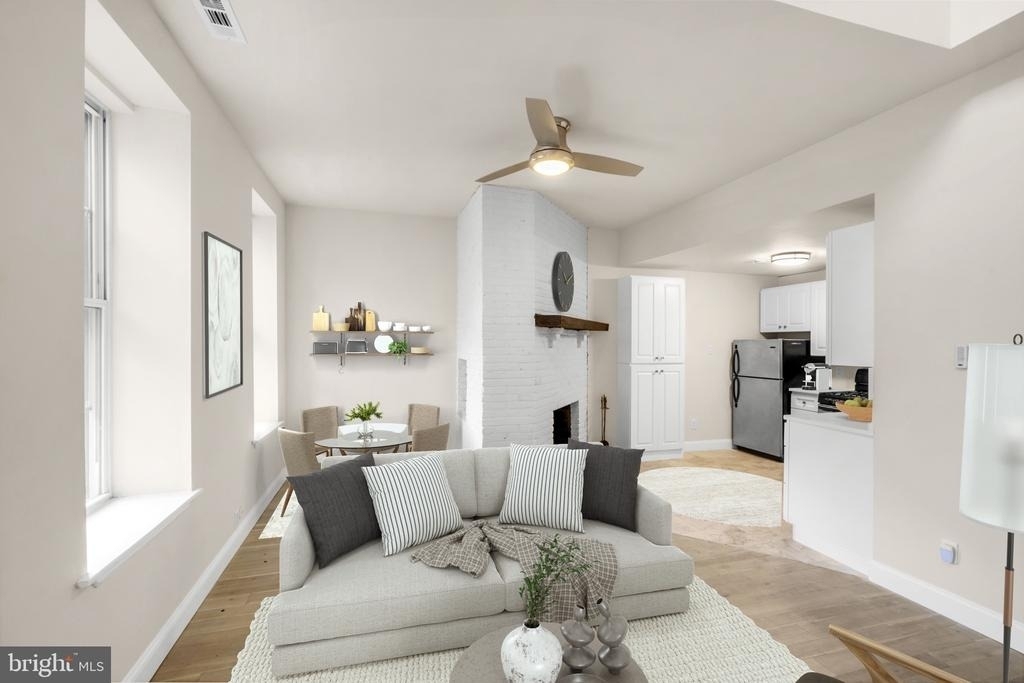 234 Bainbridge Street - Photo 0