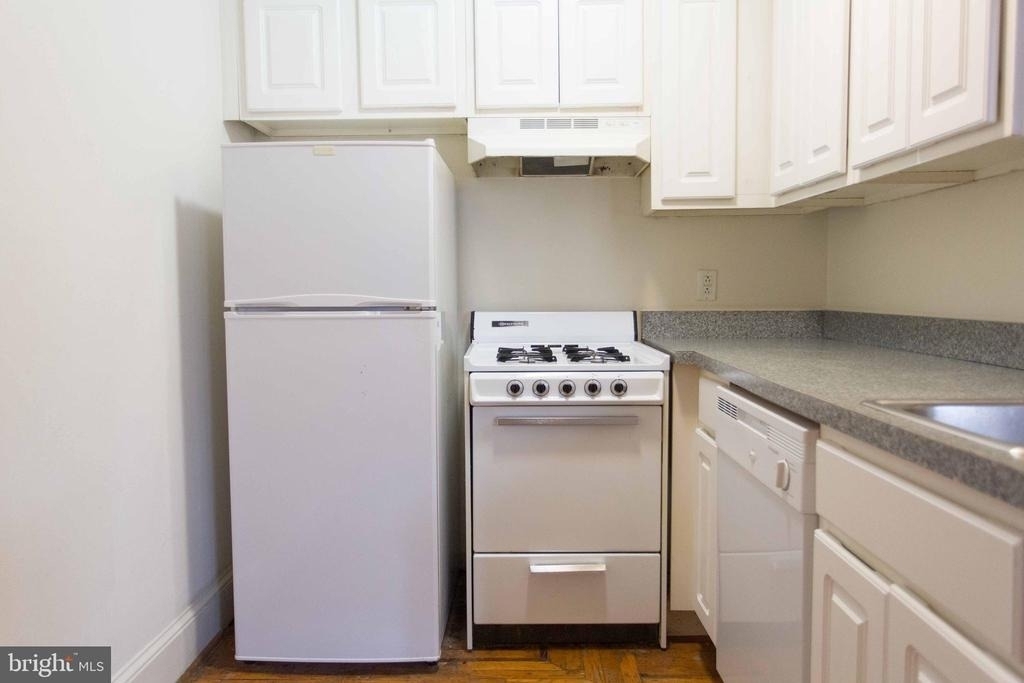 723 Spruce Street - Photo 6