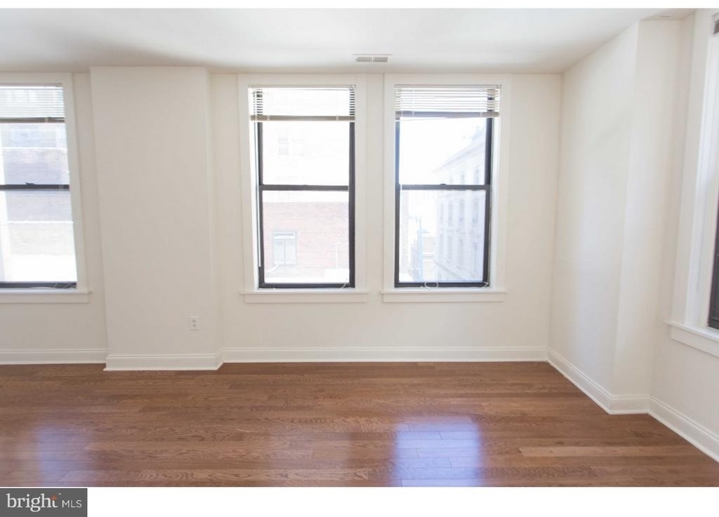 1411-3 Walnut Street - Photo 11