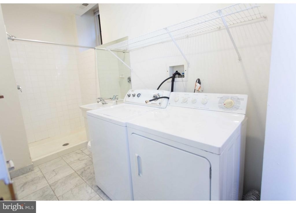 1411-3 Walnut Street - Photo 13