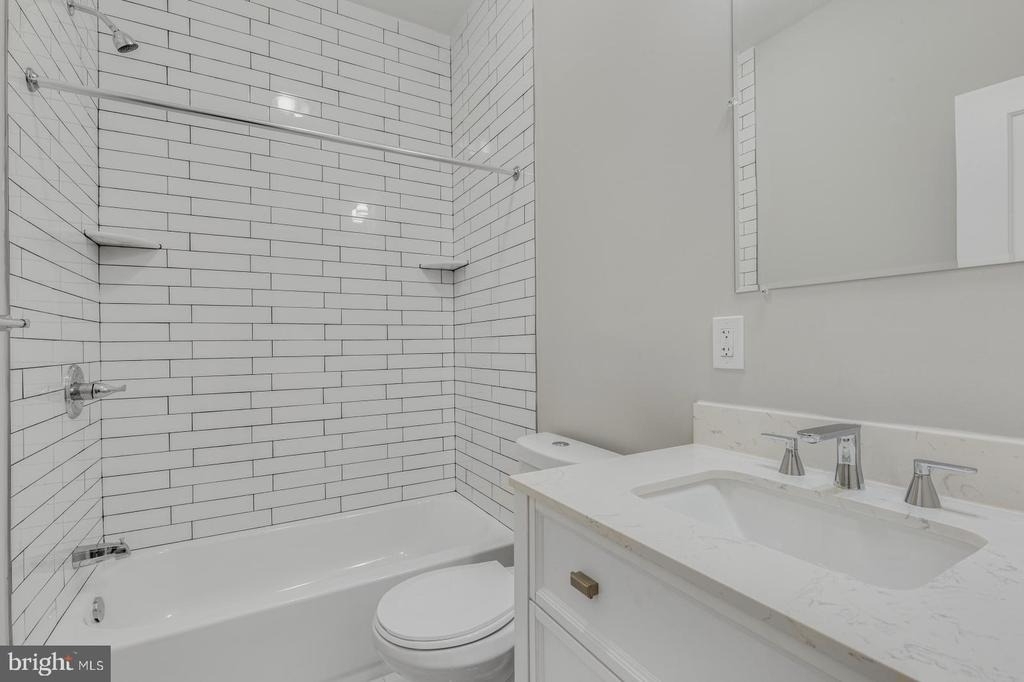 410 Diamond Street - Photo 4