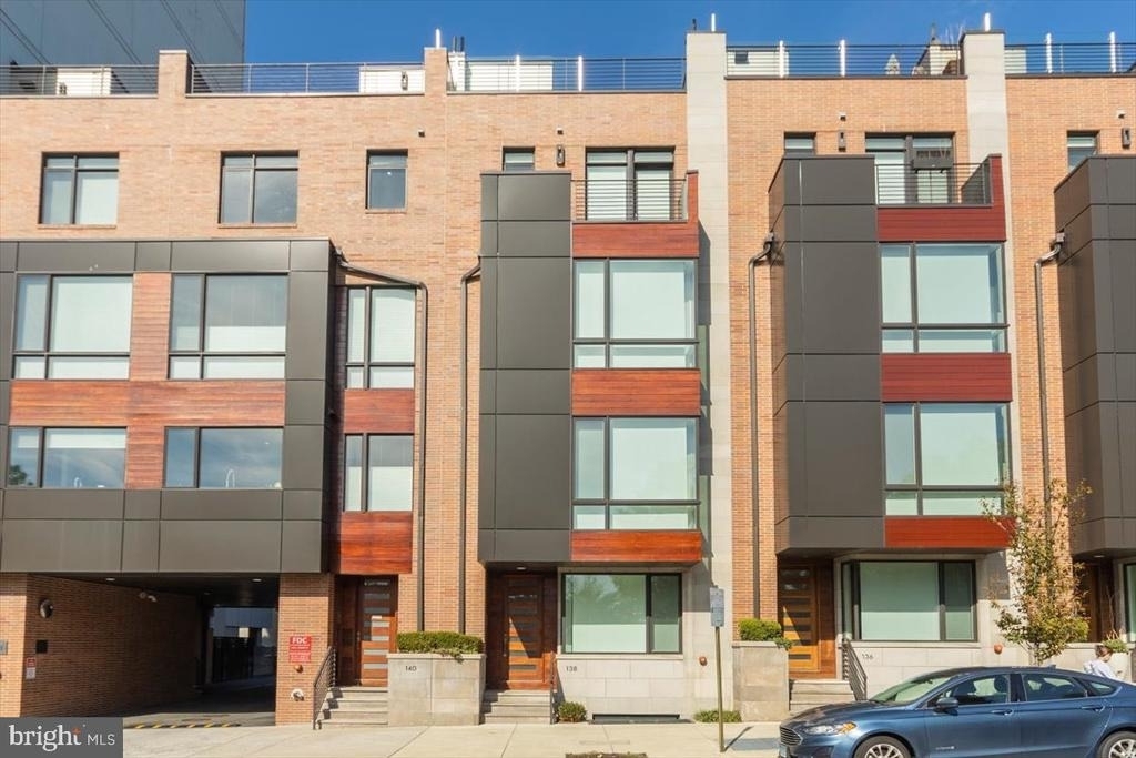 138 S Front Street - Photo 0
