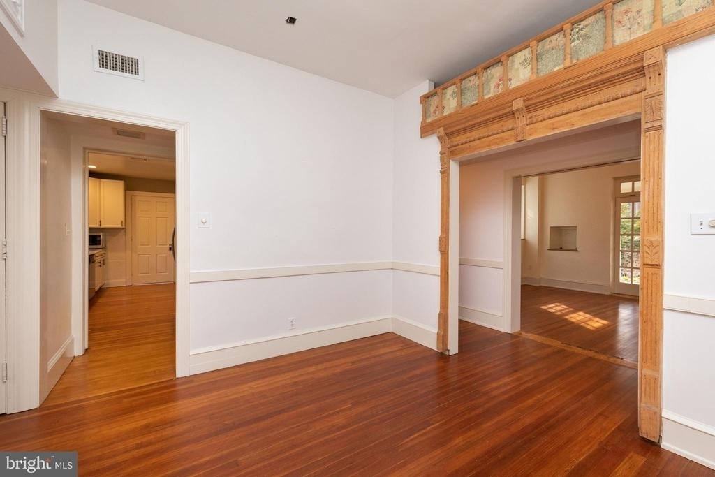 6610 Wissahickon Avenue - Photo 3