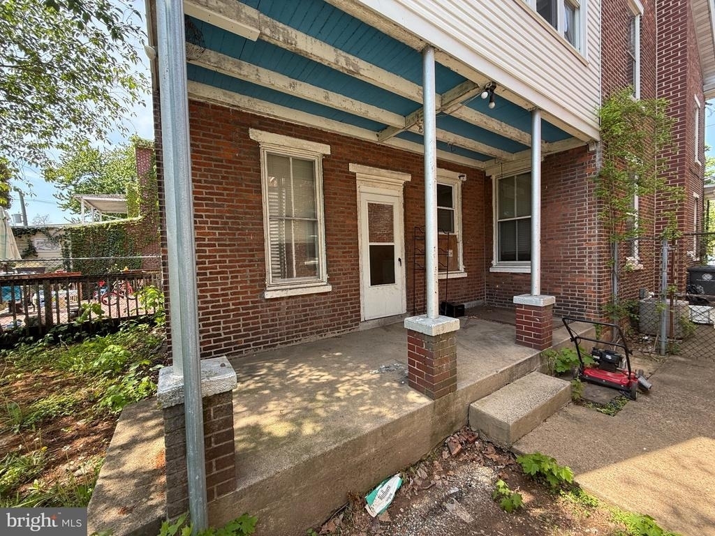 310 N Charlotte Street - Photo 22