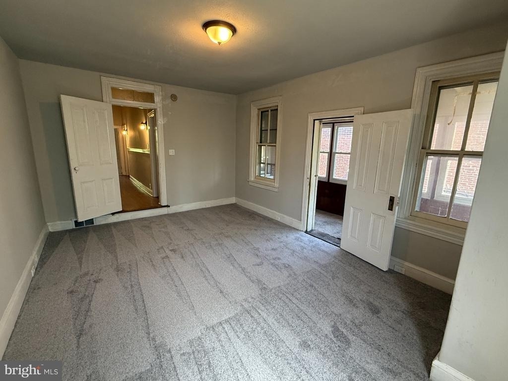 310 N Charlotte Street - Photo 14
